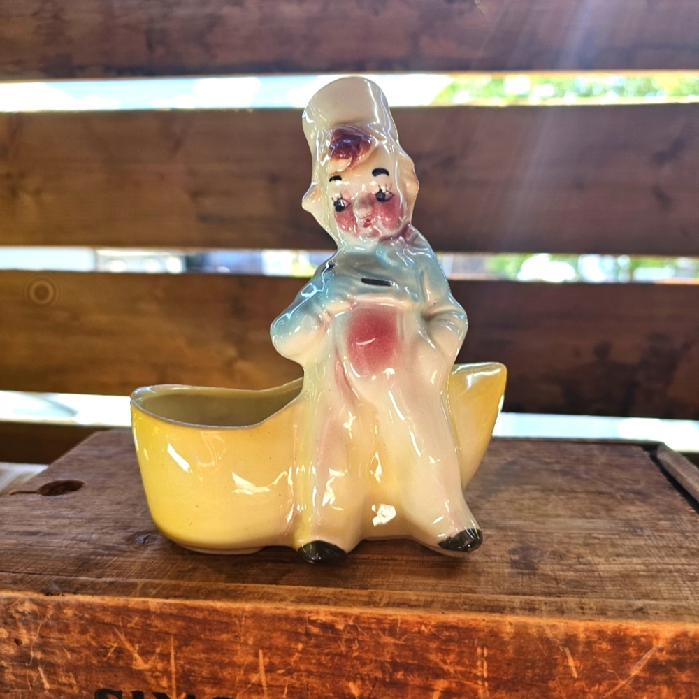 Vintage Shawnee Dutch Boy Planter